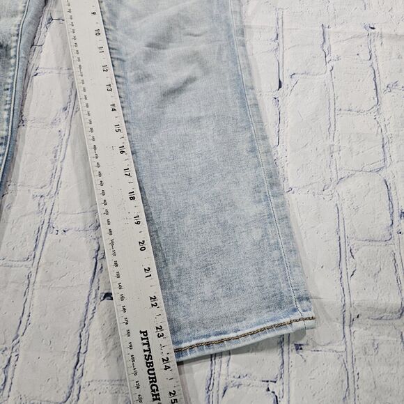 American Eagle WOMENS SIZE 2 Artist Crop Jeans Blue Low Rise Denim Distressed - Picture 2 of 16